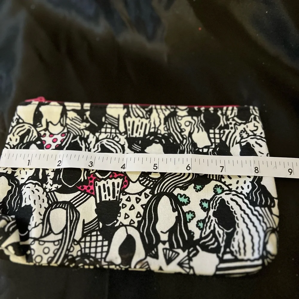 Four never used Ipsy cosmetic bags. Great for your girls birthday parties.
